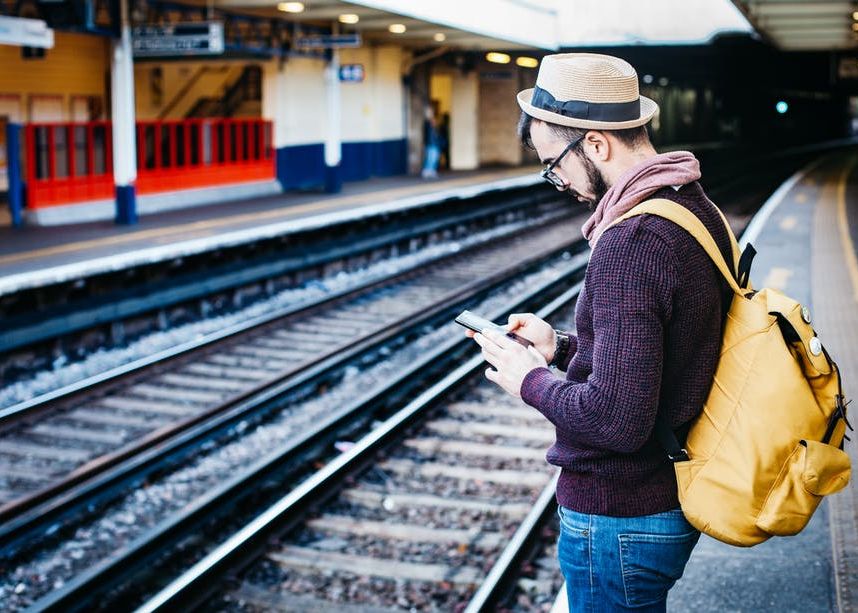 Cum Va Arata Calatoriile Viitorului Chip Implantat Sub Piele In Loc De Bilet De Tren Sau Avion