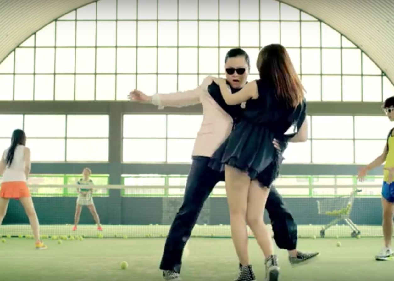 Cea mai ascultata melodie de pe YouTube nu mai este Gangnam Style ! Ce piesa e acum pe primul loc Cea Mai Ascultata Melodie De Pe Youtube Nu Mai Este Gangnam Style Ce Piesa Este Acum Pe Primul Loc