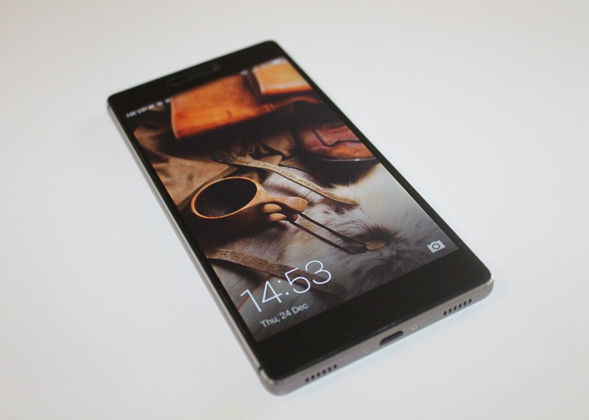 Huawei Renunta La Telefoanele Ieftine Ce Va Produce De Acum 1