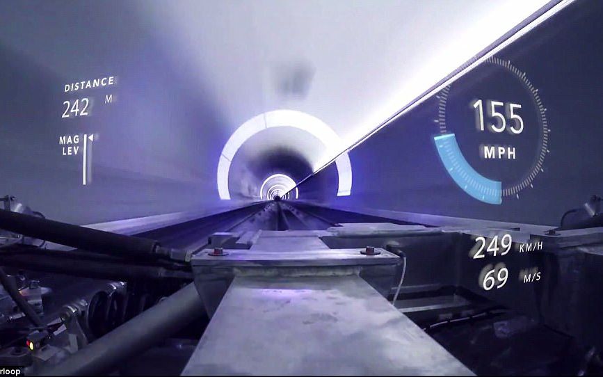 Primul test de viteza Hyperloop One! Imagini impresionante din capsula care va atinge peste 1.000 km/h Primul Test De Viteza Hyperloop One Imagini Impresionante Din Capsula Care Va Atinge Peste 1 000 Km H