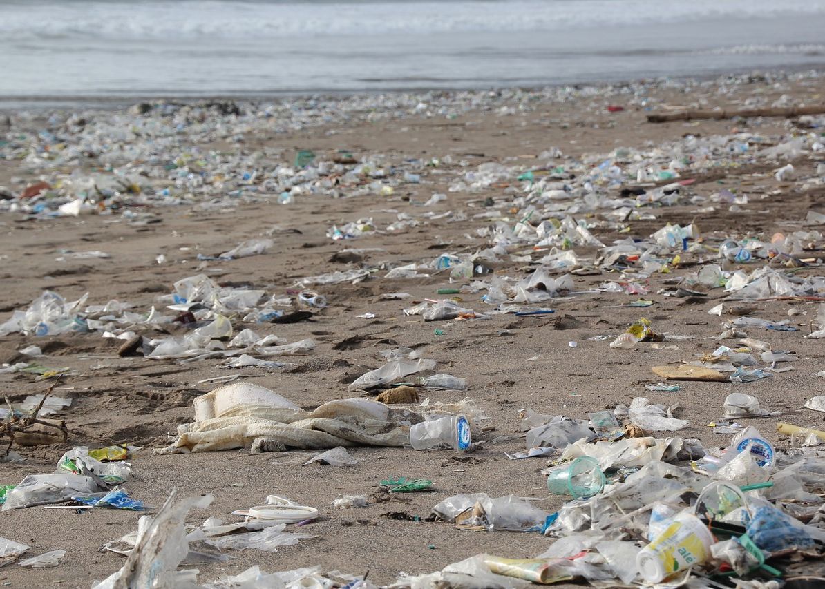 Concluzie alarmanta! Cate deseuri de plastic au produs oamenii in ultimii 60 de ani Concluzie Alarmanta Cate Deseuri De Plastic Au Produs Oamenii In Ultimii 60 De Ani