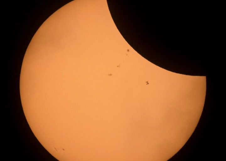 Imagini uluitoare surprinse de NASA in timpul eclipsei totale! Ce se vede in fata Soarelui Imagini Uluitoare Surprinse De Nasa In Timpul Eclipsei Totale Ce Se Vede In Fata Soarelui