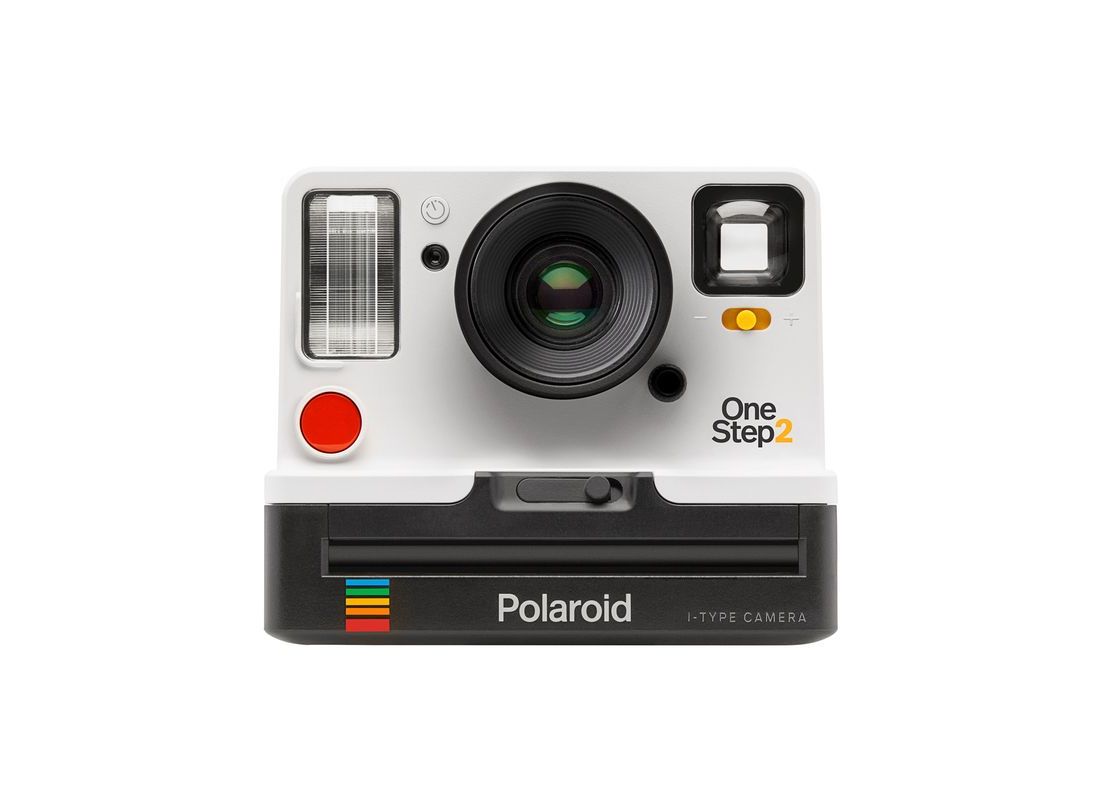 Dupa 10 ani, aparatul foto Polaroid revine pe piata! Cat costa camera analog care scoate poze instant Dupa 10 Ani Aparatul Foto Polaroid Revine Pe Piata Cat Costa Camera Care Scoate Poze Instant