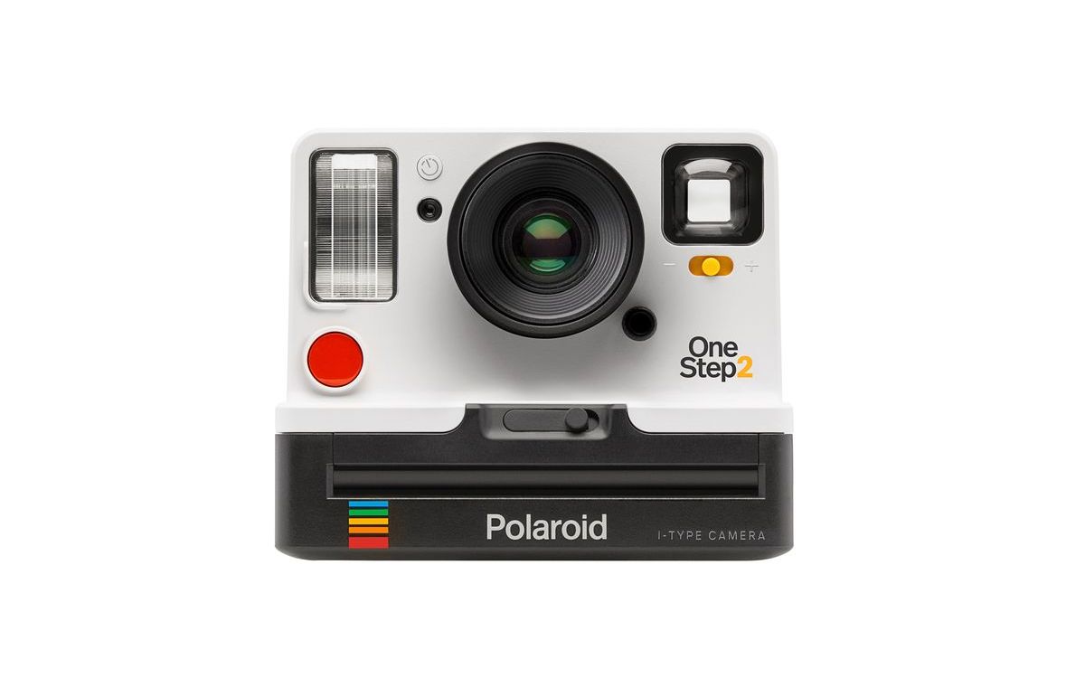Dupa 10 ani, aparatul foto Polaroid revine pe piata! Cat costa camera analog care scoate poze instant Dupa 10 Ani Aparatul Foto Polaroid Revine Pe Piata Cat Costa Camera Care Scoate Poze Instant