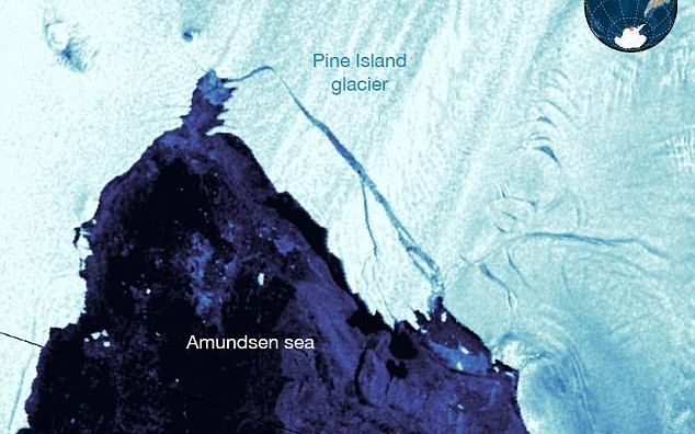 Incidentul se repeta! Un ghetar urias s-a desprins din Antarctica Incidentul Se Repeta Un Bucata Uriasa De Gheata S A Desprins Dintr Un Ghetar