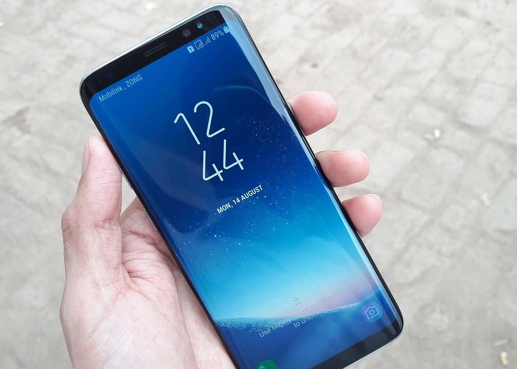 Probleme serioase pentru utilizatorii Galaxy S8! Ce se intampla cand primesc un SMS Probleme Serioase Pentru Utilizatorii Galaxy S8 Ce Se Intampla Cand Primesc Mesaje
