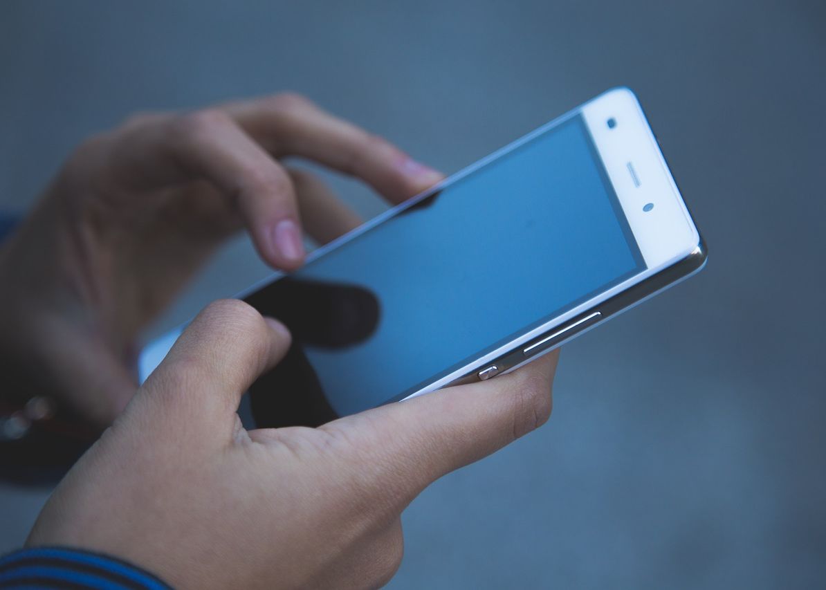 Cat de mult s-au scumpit telefoanele inteligente in ultimele luni ale acestui an Cat De Mult S Au Scumpit Telefoanele Inteligente In Ultimele Luni Ale Acestui An
