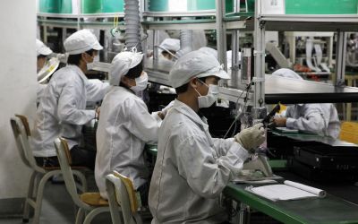 Nereguli deosebit de grave la fabricarea iPhone X! Apple si Foxconn au inceput o ancheta