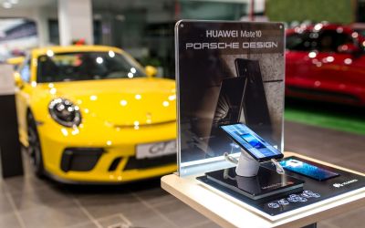 Noile smartphone-uri Huawei, disponibile si in Romania! Pret incredibil pentru Mate 10 Porsche Design