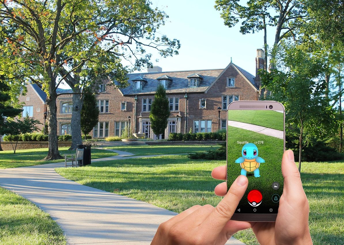 Doi oameni au murit din cauza jocului Pokemon Go! Aplicatia a provocat pagube de miliarde de dolari Doi Oameni Au Murit Din Cauza Jocului Pokemon Go Aplicatia A Provocat Si Pagube De Miliarde De Dolari
