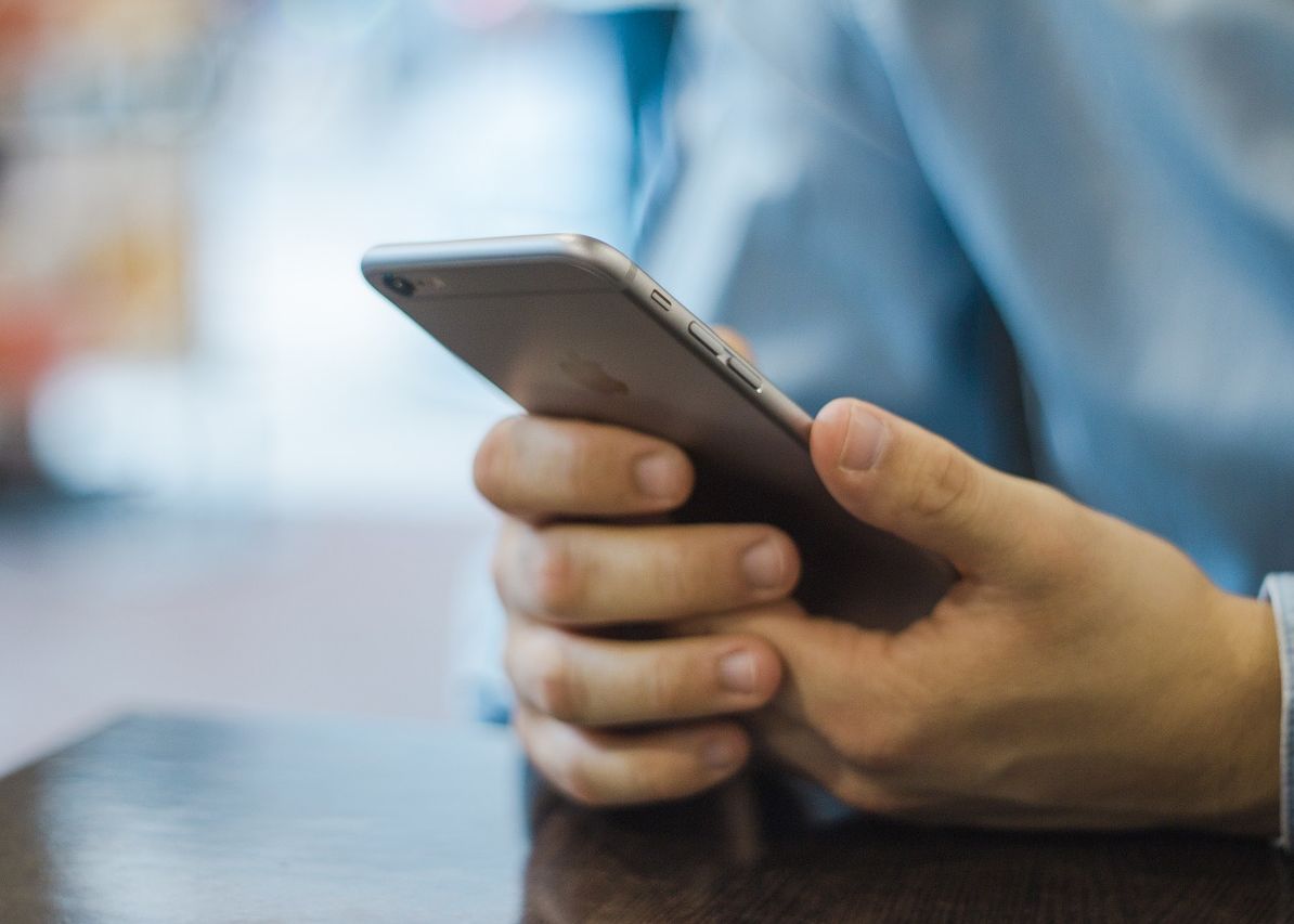 Apple cere scuze clientilor, dupa ce a incetinit modelele vechi de iPhone. Ce ofera in compensatie Apple Cere Scuze Clientilor Dupa Ce A Incetinit Modelele Vechi De Iphone Ce Ofera In Compensatie