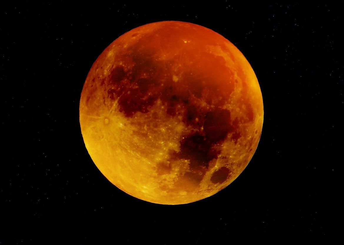 Luna Lupului Si Luna De Sange Fenomene Astronomice Deosebite In Primele Nopti Din 2018
