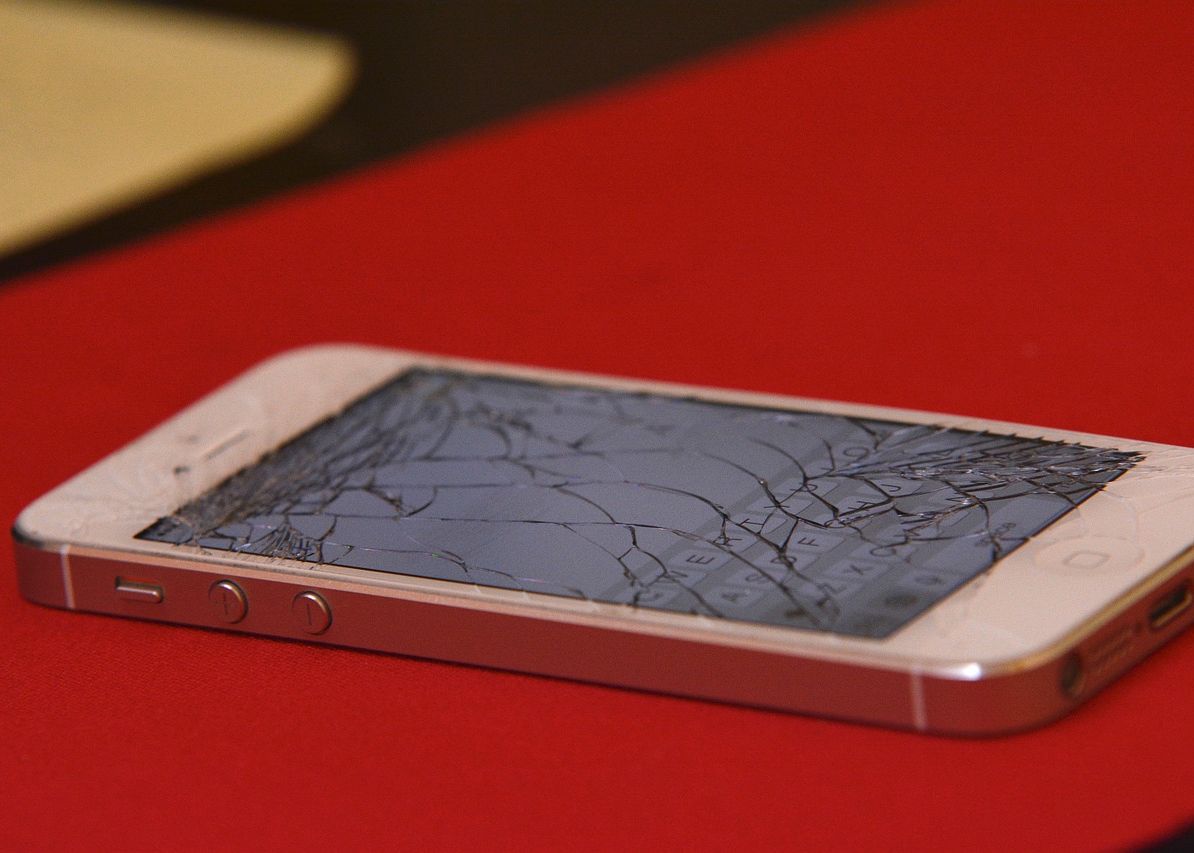 Ce Se Intampla Cu Bateriile De La Iphone Doua Explozii Inregistrate In Doua Zile