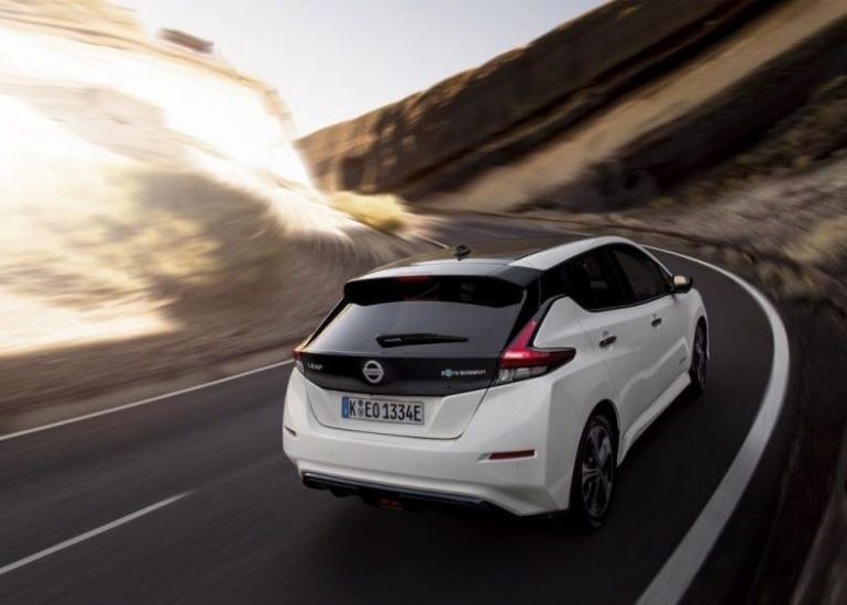 P Test Cum Se Conduce Electrica Nissan Cu Autonomie De 415 Km In Oras