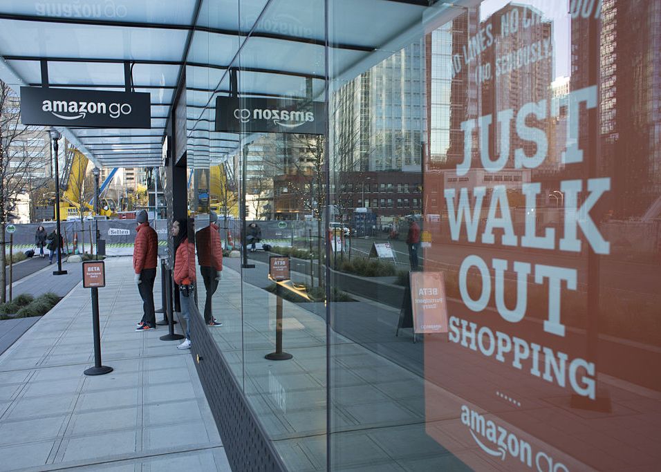 Amazon A Deschis Primul Magazin In Care Poti Lua Produse De Pe Raft Si Pleci Fara Sa Platesti La Casa