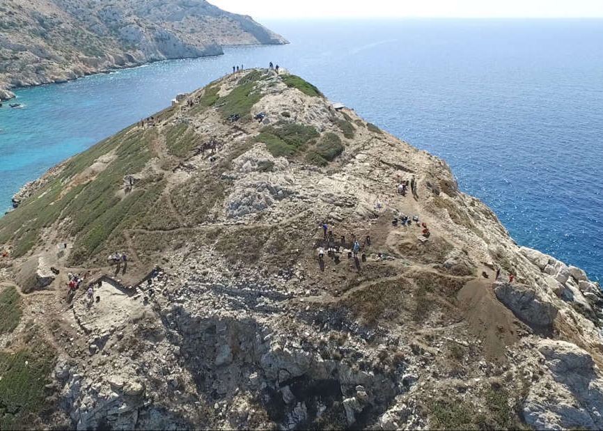 Ce Se Ascunde Sub Uriasa Piramida Greceasca De Acum 4 500 De Ani