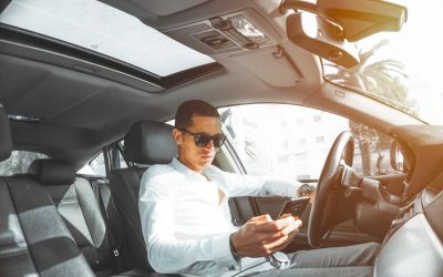 Tara care interzice utilizarea telefoanelor la volan! Nu ai voie sa le folosesti nici daca masina e oprita