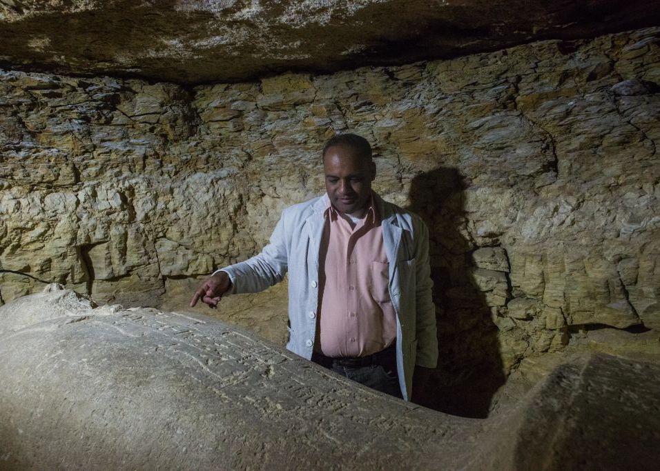 Un cimitir urias, descoperit in Egipt. Inscriptia bizara gasita intr-unul dintre morminte Descoperire Uriasa In Egipt Un Cimitir Cu 40 De Mumii Inscriptia Bizara Gasita Intr Unul Dintre Morminte