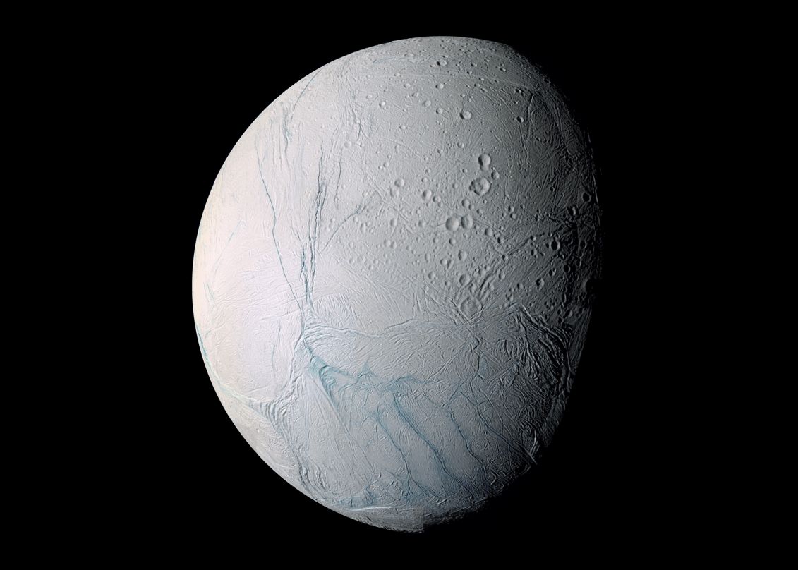 Pe Enceladus poate exista viata! Cercetatorii au descoperit speciile care ar putea supravietui aici Pe Enceladus Poate Exista Viata Cercetatorii Au Descoperit Speciile Care Ar Putea Supravietui Aici