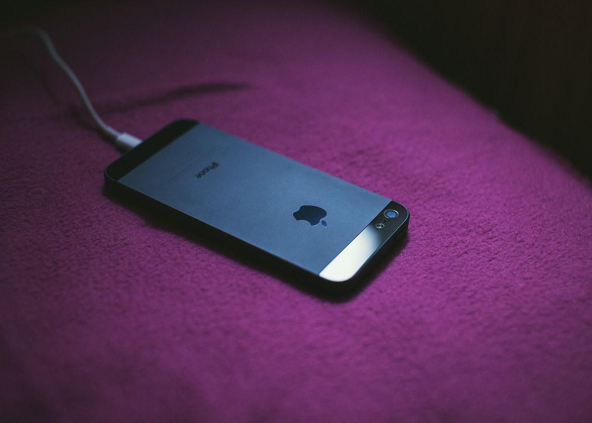 Cinci greseli care afecteaza bateria de la smartphone si o descarca foarte repede Cinci Situatii Care Afecteaza Bateria De La Smarthone Si O Descarca Foarte Repede