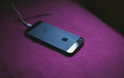 Cinci greseli care afecteaza bateria de la smartphone si o descarca foarte repede