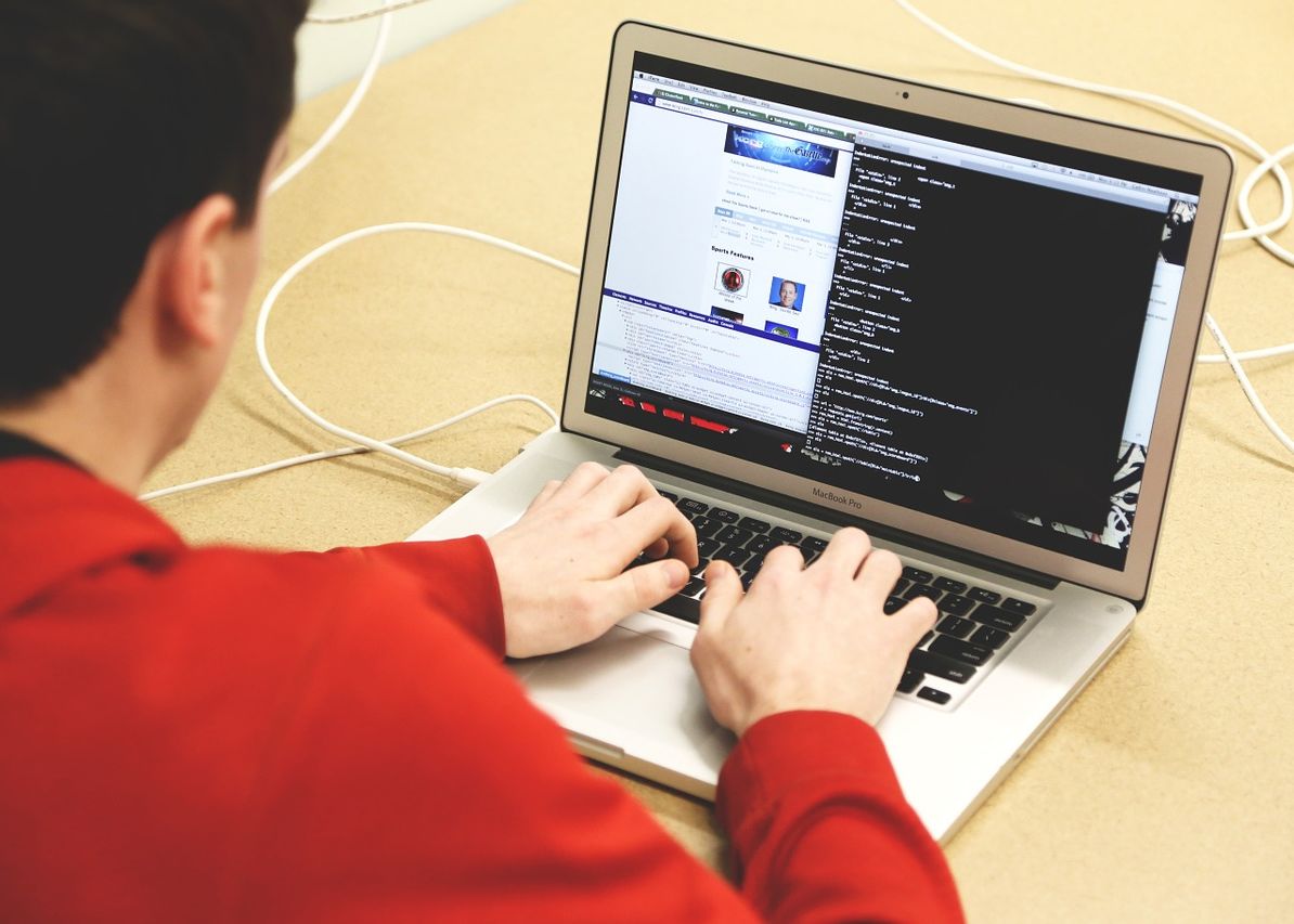 Cat Valoreaza Datele Tale Persoane Hakerii Vand Parole De Acces Pentru Sume Derizorii