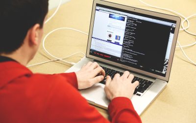 Cat valoreaza datele tale personale? Iata cati bani primesc hackerii care vand parole de acces
