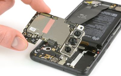 Au dezmembrat un Huawei P20 Pro! Ce-au observat la camera foto este total neasteptat