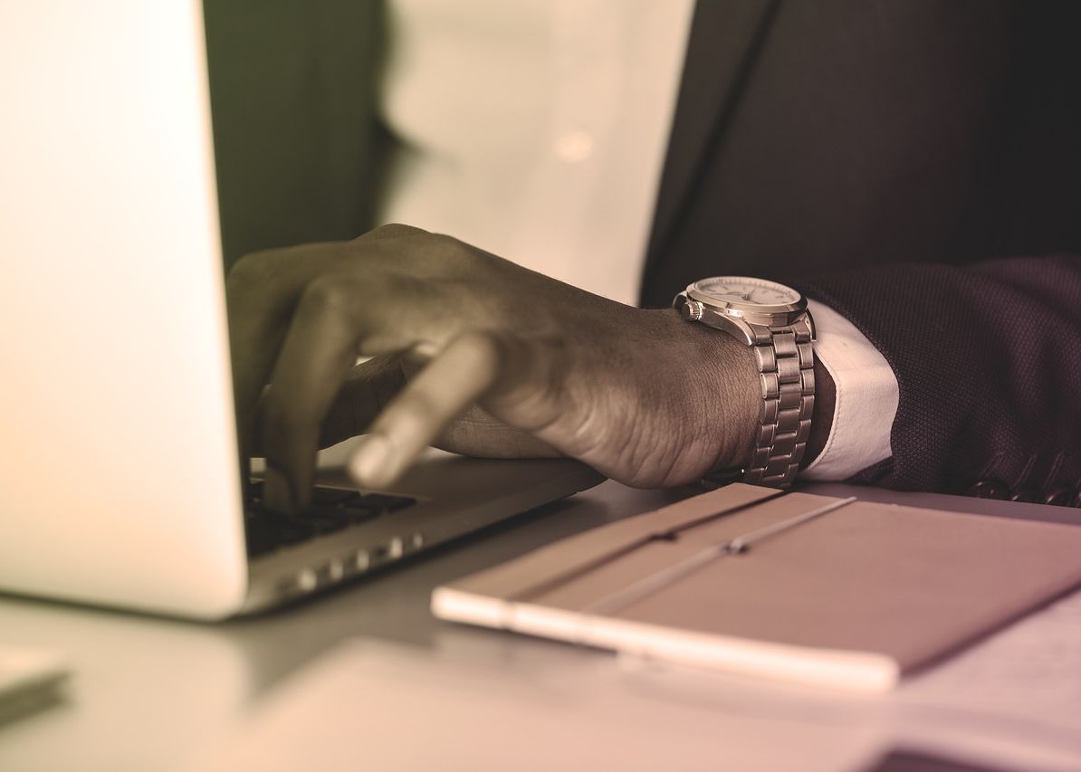 Facebook Strange Date Personale Si De La Cei Care Nu Folosesc Reteaua Sociala