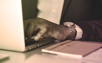 Facebook obtine date personale si de la cei care nu folosesc reteaua sociala