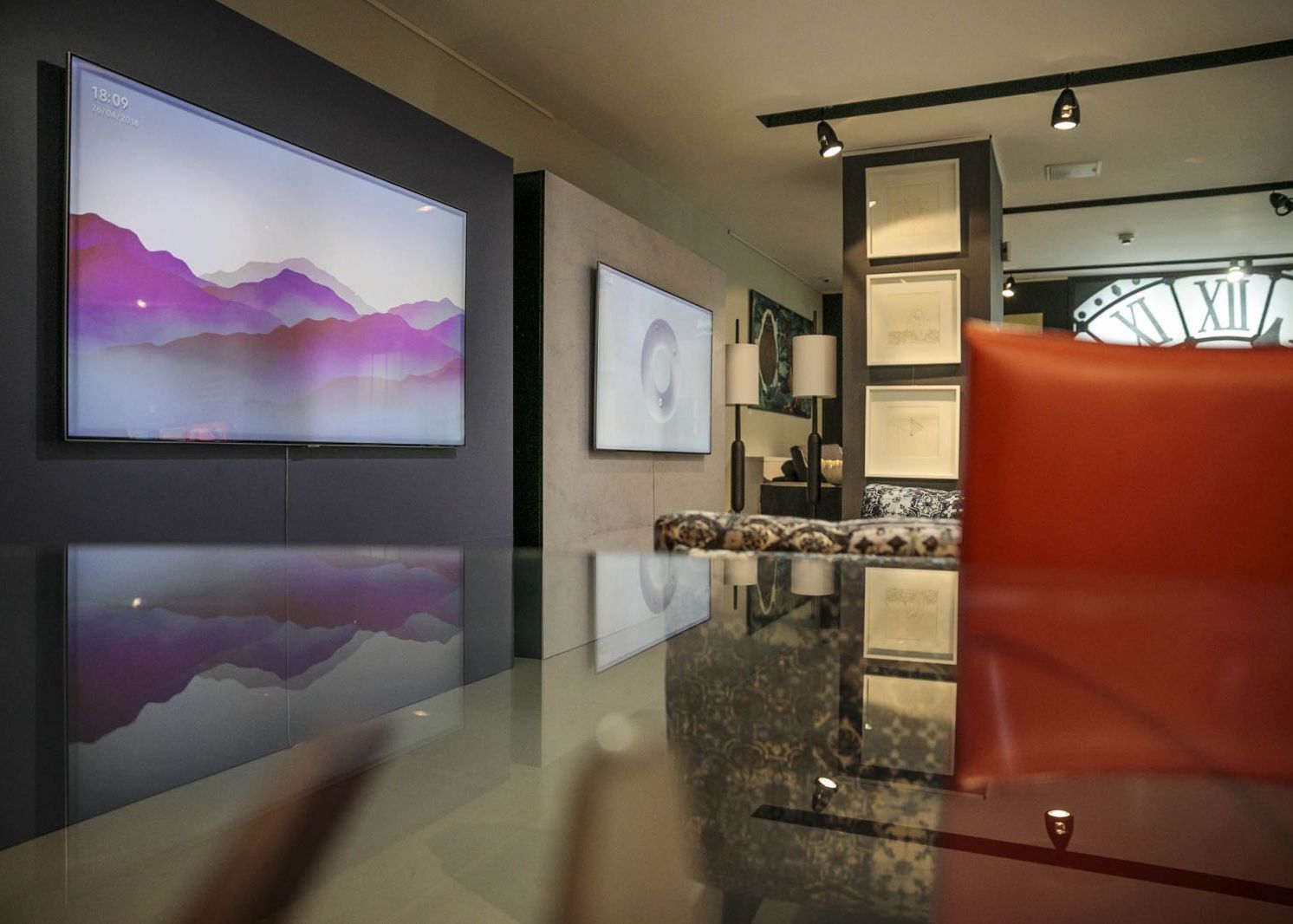 Noile televizoare Samsung din gama QLED 2018 au fost lansate si in Romania Noile Televizoare Samsung Din Gama Qled 2018 Au Fost Lansate Si In Romania