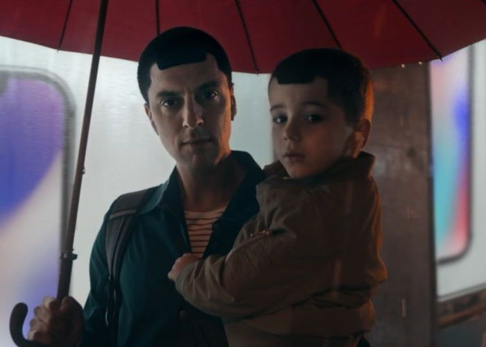 Samsung Ironizeaza Din Nou Apple Ce Imagini Apar In Noua Reclama Prin Care Promoveaza Galaxy S9