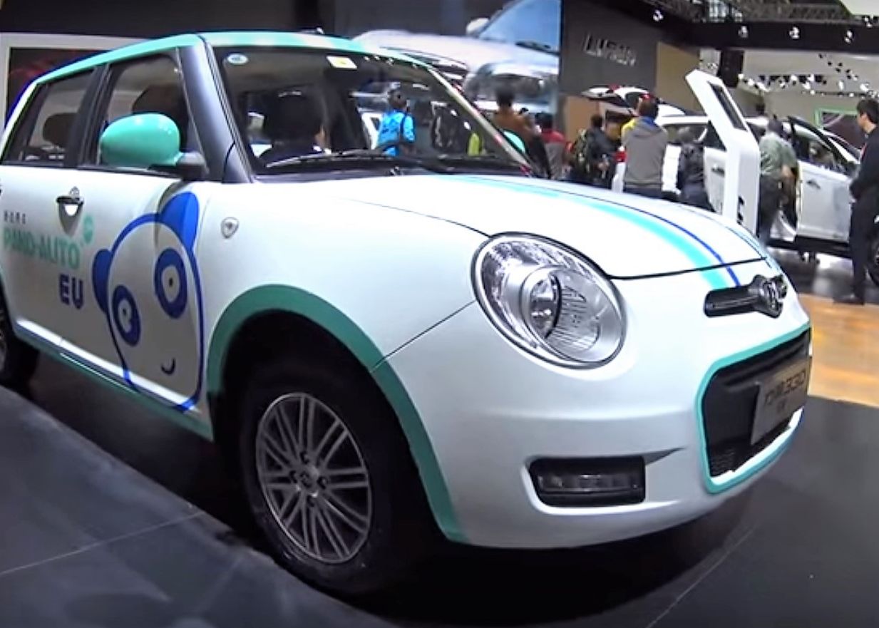 In China A Fost Lansat Serviciul De Taxi Cu Masini Electrice Fara Sofer