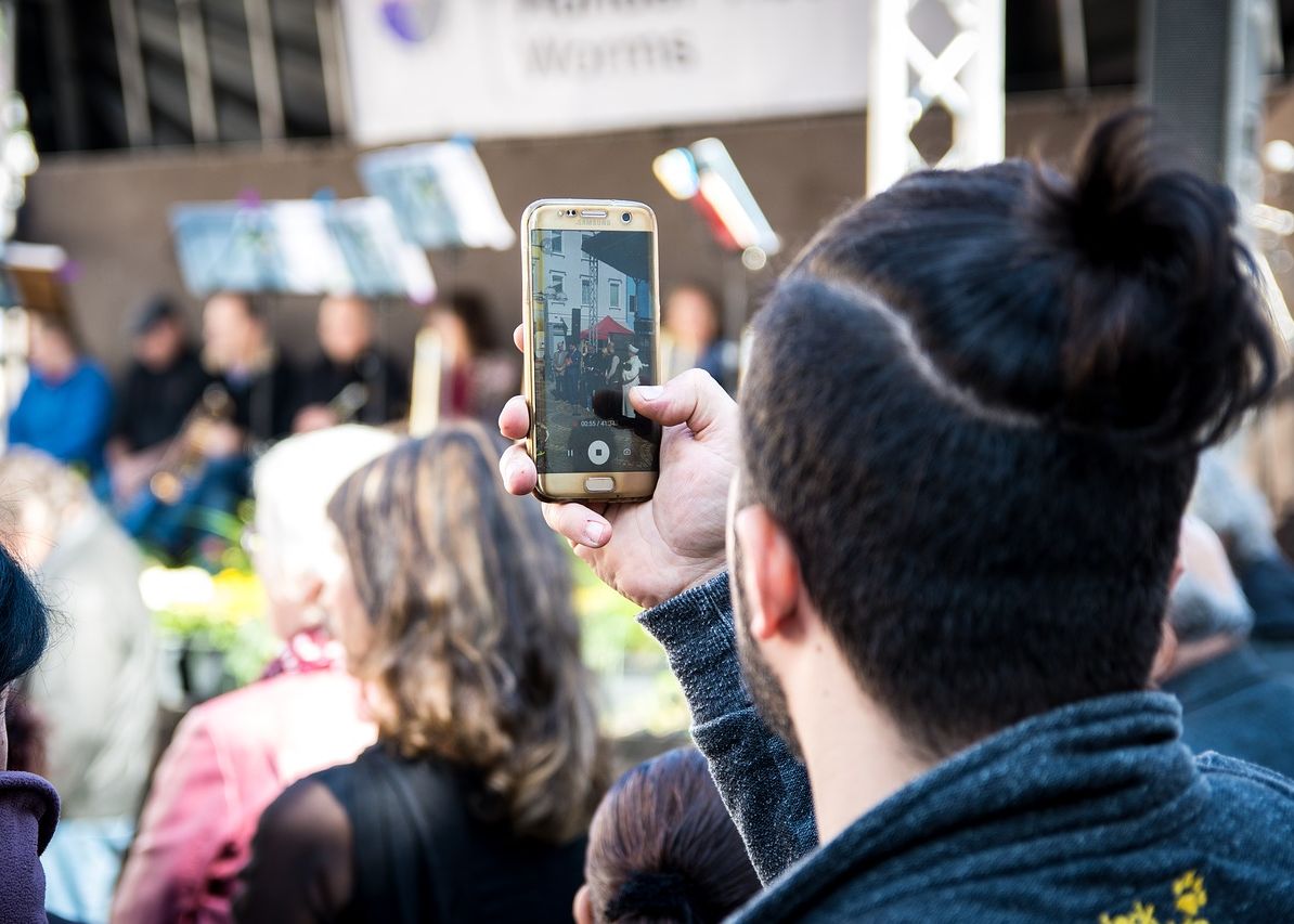 Cum Poti Surprinde Cele Mai Bune Cadre Cu Un Smartphone La Evenimentele Importante