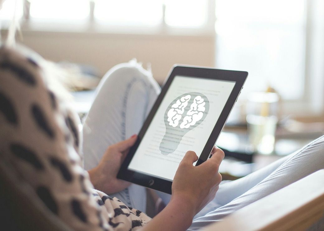 Pe viitor, gadgeturile ar putea fi deblocate prin scanarea undelor cerebrale Pe Viitor Telefoanele Mobile Ar Putea Fi Deblocate Prin Scanarea Undelor Cerebrale