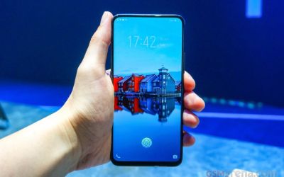 Vivo prezinta un nou smartphone cu senzor de amprenta in ecran si display Ultra FullView