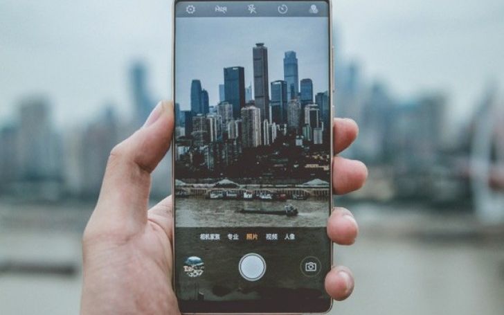 Prima Fotografie Reala Cu Nubia Z18 Noul Flagship Are Un Design Impresionant