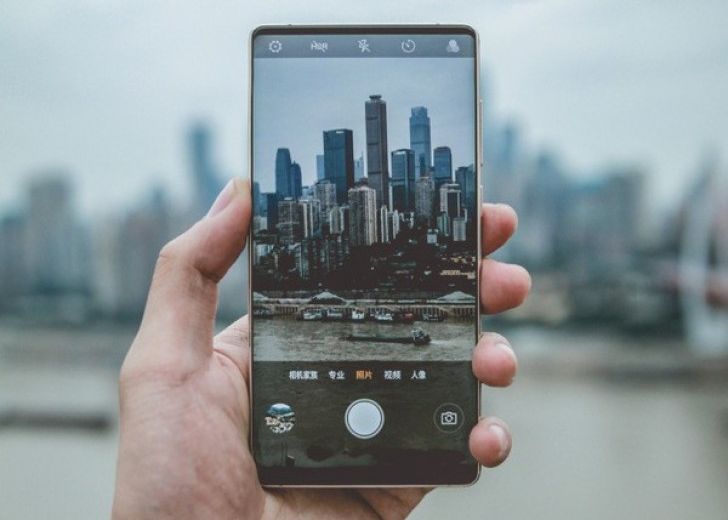Prima Fotografie Reala Cu Nubia Z18 Noul Flagship Are Un Design Impresionant