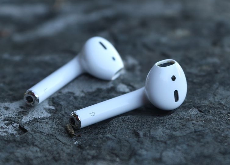 Apple Va Lansa O Noua Versiune De Casti Airpods Si Casti Speciale Pentru Studiourile De Inregistrare