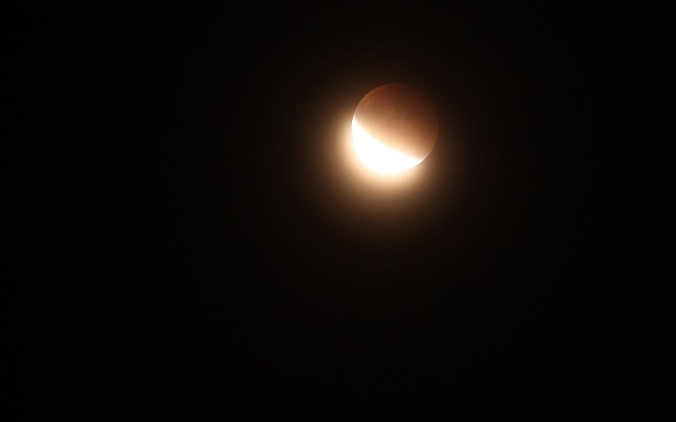 Se Apropie Cea Mai Lunga Eclipsa De Luna Din Acest Secol Fenomenul Va Fi Vizibil Si Din Romania