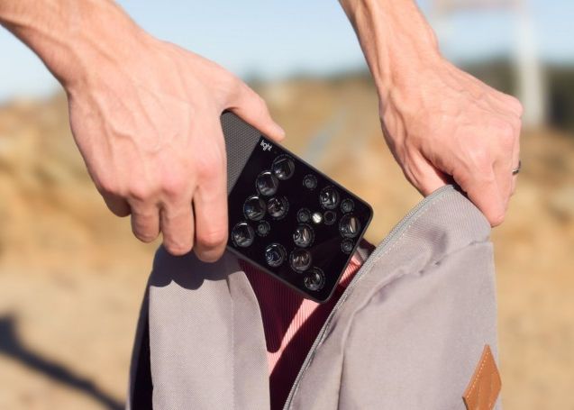 Primul smartphone cu 9 camere foto? O firmă susținută de Foxconn pregătește un gadget incredibil Primul Smartphone Cu 9 Camere Foto O Firma Sustinuta De Foxconn Pregateste Un Gadget Incredibil