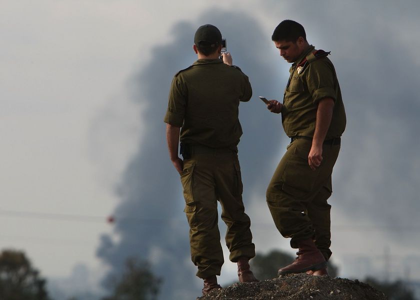 Hackerii Hamas i-au spionat pe soldații evrei printr-o falsă aplicație matrimonială. Cum cădeau în capcană Hackerii Hamas I Au Spionat Pe Soldatii Evrei Prinr O Falsa Aplicatie Matrimoniala Cum Cadeau In Capcana