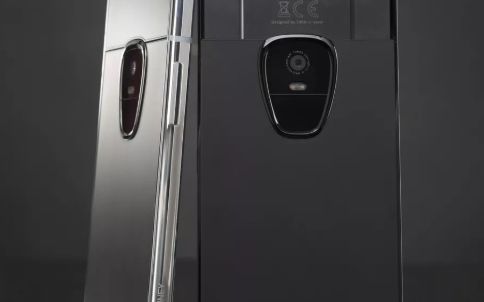 Finney Telefonul Cu Doua Ecrane Si Tehnologie Blockhain Promovat De Lionel Messi