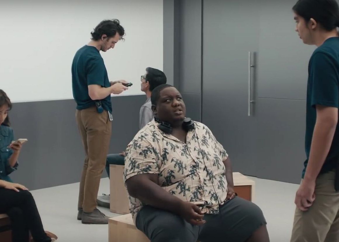 Samsung ironizează iar Apple printr-o serie de reclame. Ce specificații critică la iPhone X Samsung Ironizeaza Iar Apple Printr O Serie De Reclame Care Arata Dezavantajele Unui Iphone X