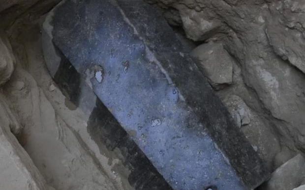 Detalii Neasteptate Despre Mumiile Descoperite In Sarcofagul Urias Ce Au Aflat Arheologii