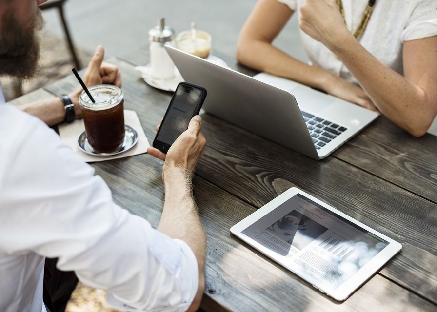 O Cercetatoare De Origine Romana A Creat Un Algoritm Care Depisteaza Stirile False