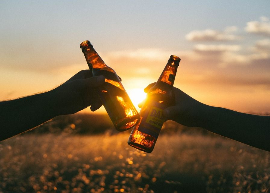Alcoolul este dăunător chiar și în cantități reduse. Bărbații români beau cel mai mult Alcool Este Daunator Chiar Si In Cantitati Reduse Barbatii Romani Beau Cel Mai Mult