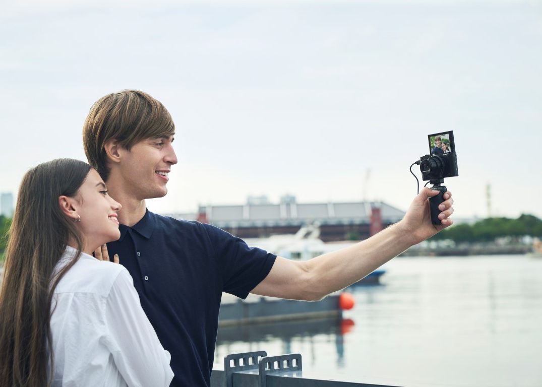 Sony Anunta Cele Mai Mici Camere Foto De Calatorie