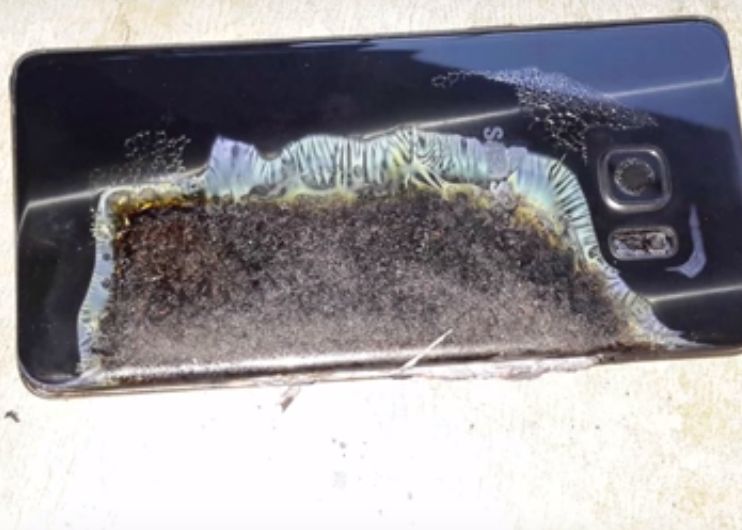Se repetă istoria? Samsung investighează cazul unui Galaxy Note 9 care a luat foc Se Repeta Istoria Samsung Investigheaza Cazul Unui Galaxy Note 9 Care A Luat Foc