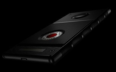 Primul telefon cu display holografic va fi lansat în curând. Cât costă și ce poate face Hydrogen One